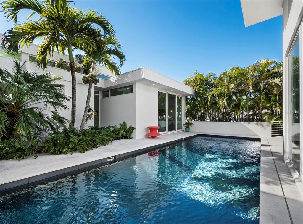 1235 Center Place Sarasota, FL 34236 - Photo 5 of 56