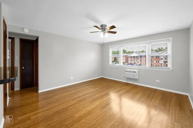 $1,900 | 8440 West 95th Street, Unit 6, Hickory Hills, IL 60457