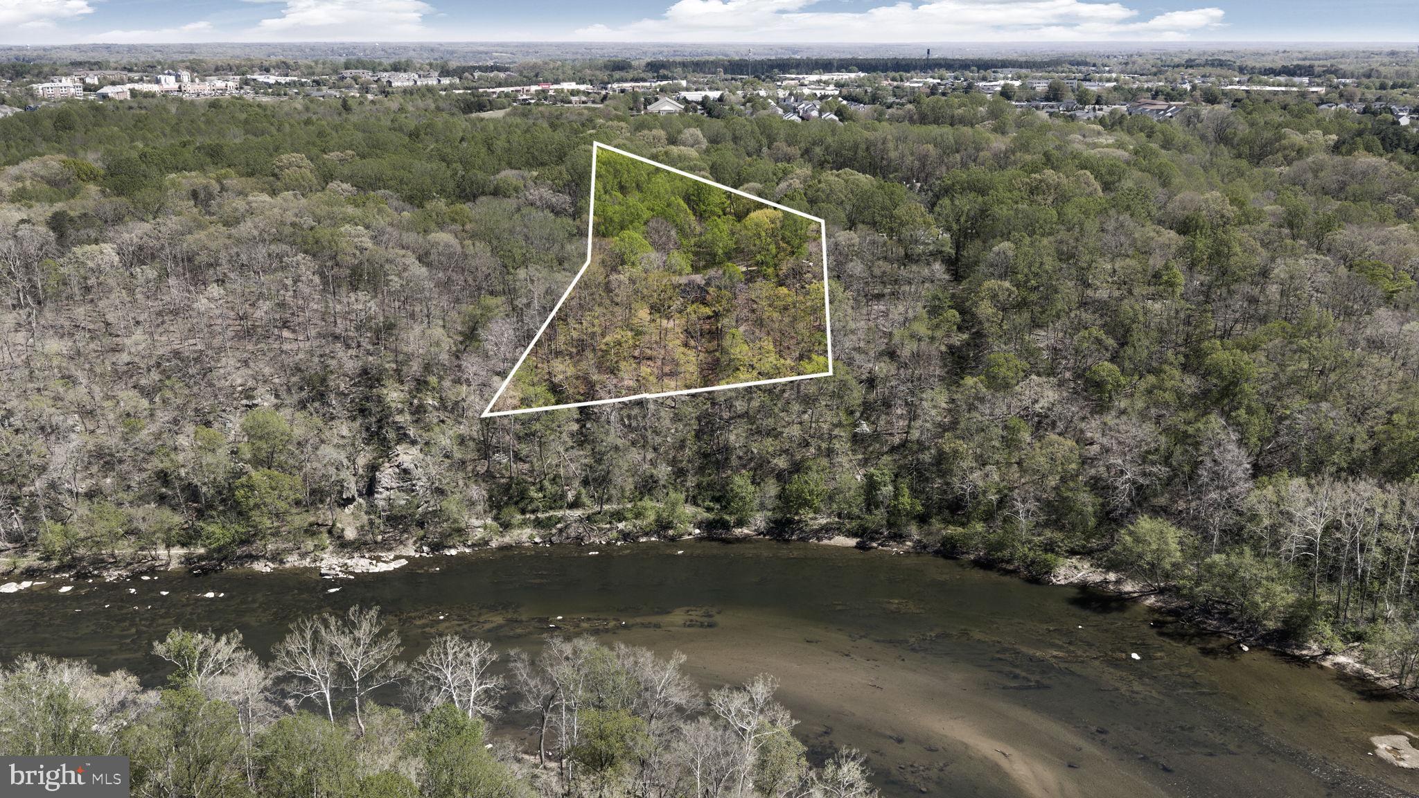 5513 River Road Fredericksburg, VA 22401 - Photo 7 of 77