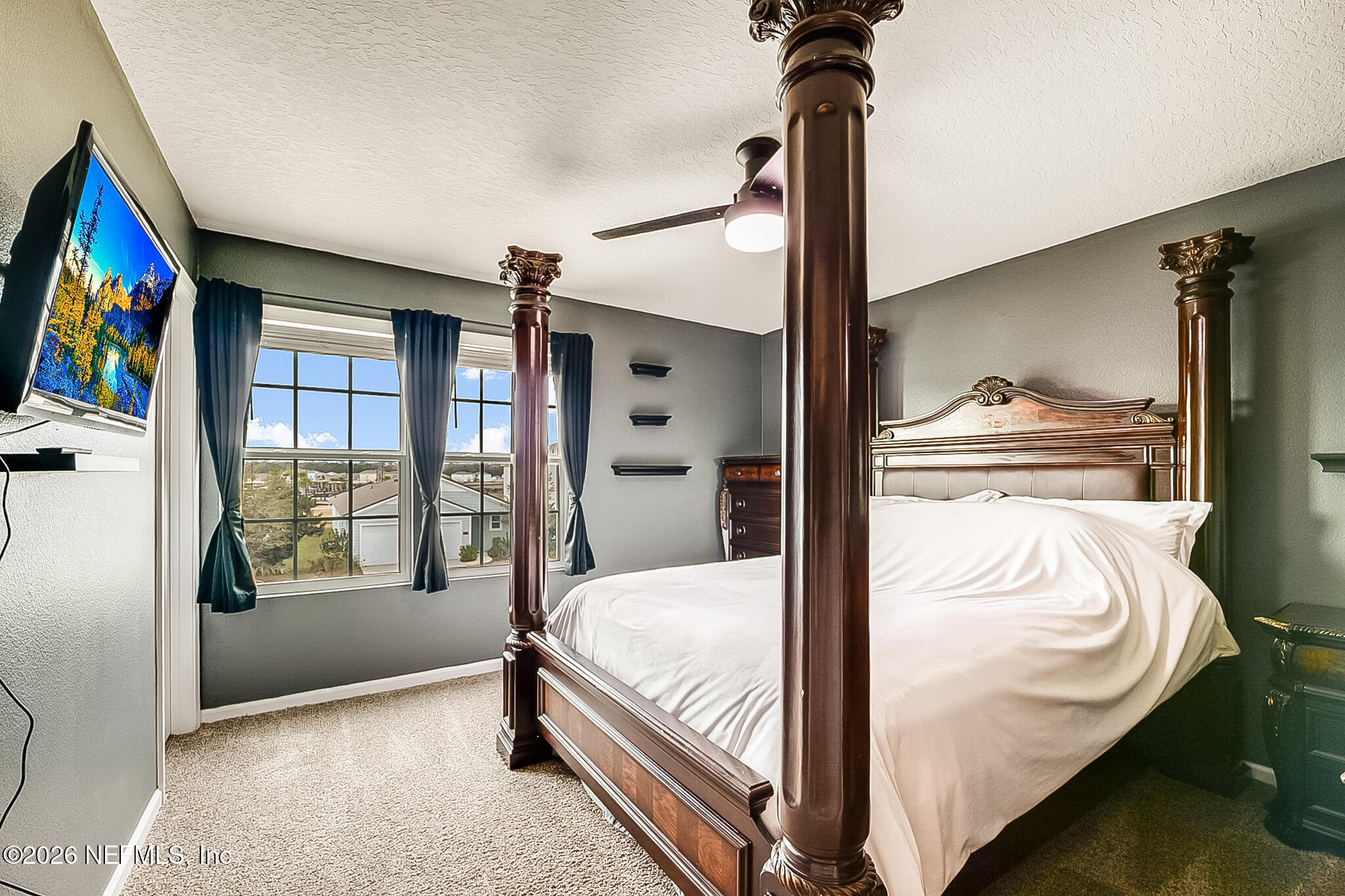 266 Caminha Road St. Augustine, FL 32084 - Photo 26 of 57 a bedroom with a bed and a window