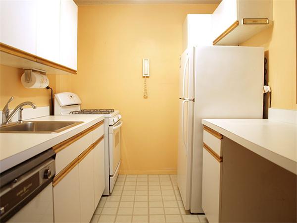 2 Hawthorne Place, Unit 5H Boston, MA 02114 - Photo 5 of 15