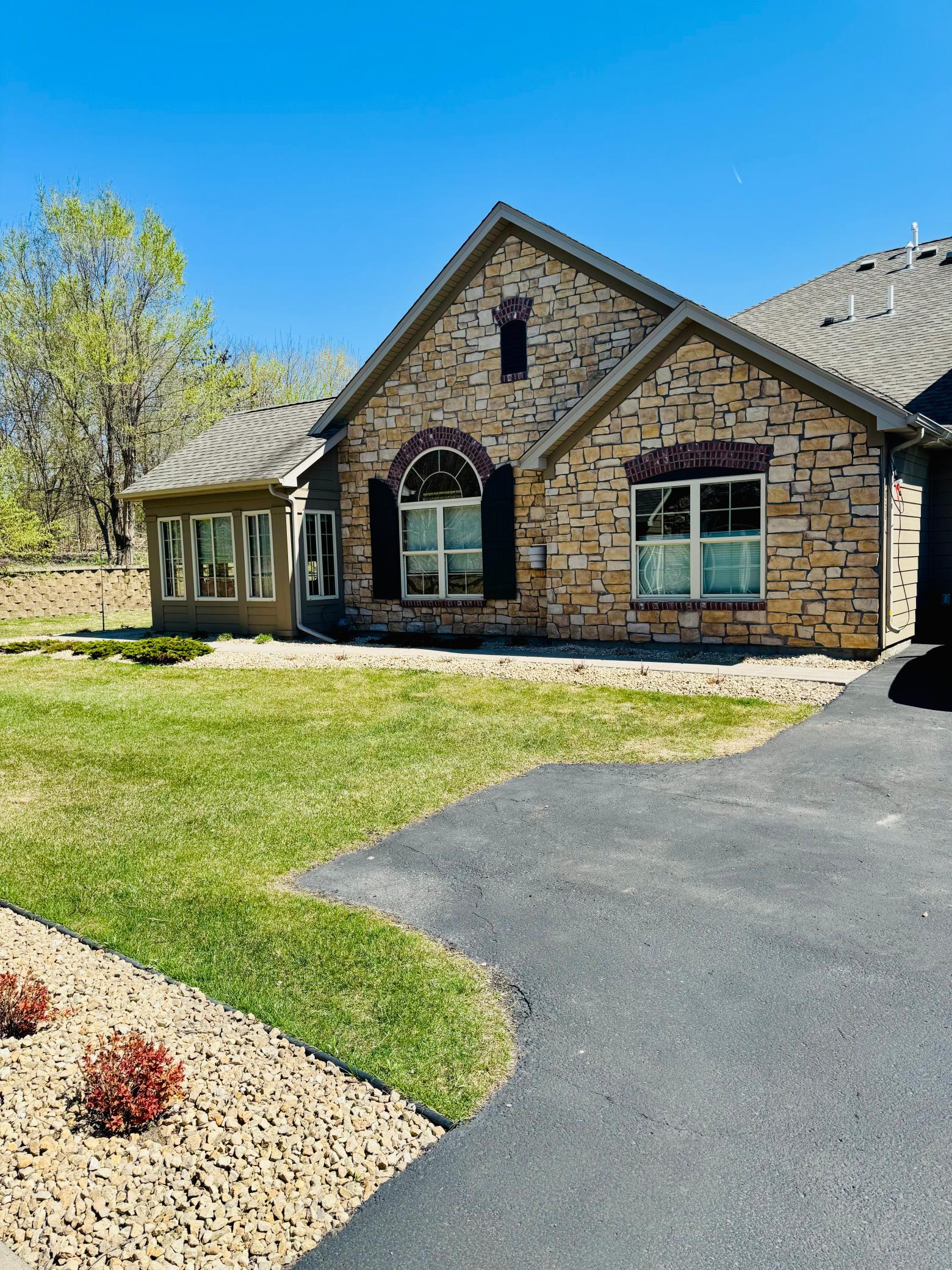 24038 Rivers Edge Road Rogers, MN 55374 - Photo 2 of 32