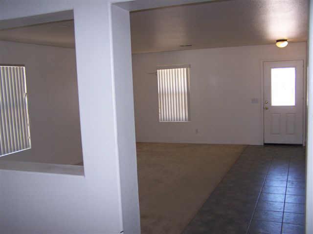 3004 West Red Fox Road Phoenix, AZ 85083 - Photo 3 of 5 Living Room