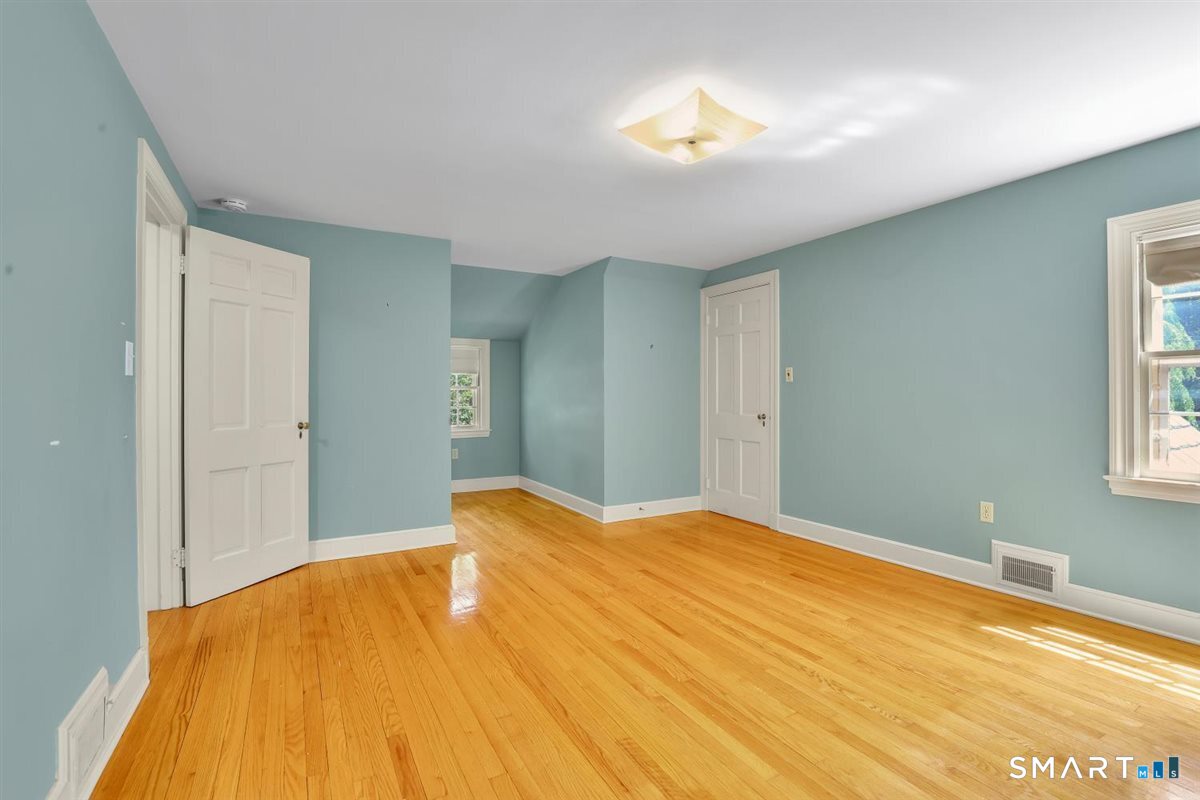 38 Knollwood Road North Haven, CT 06473 - Photo 21 of 28