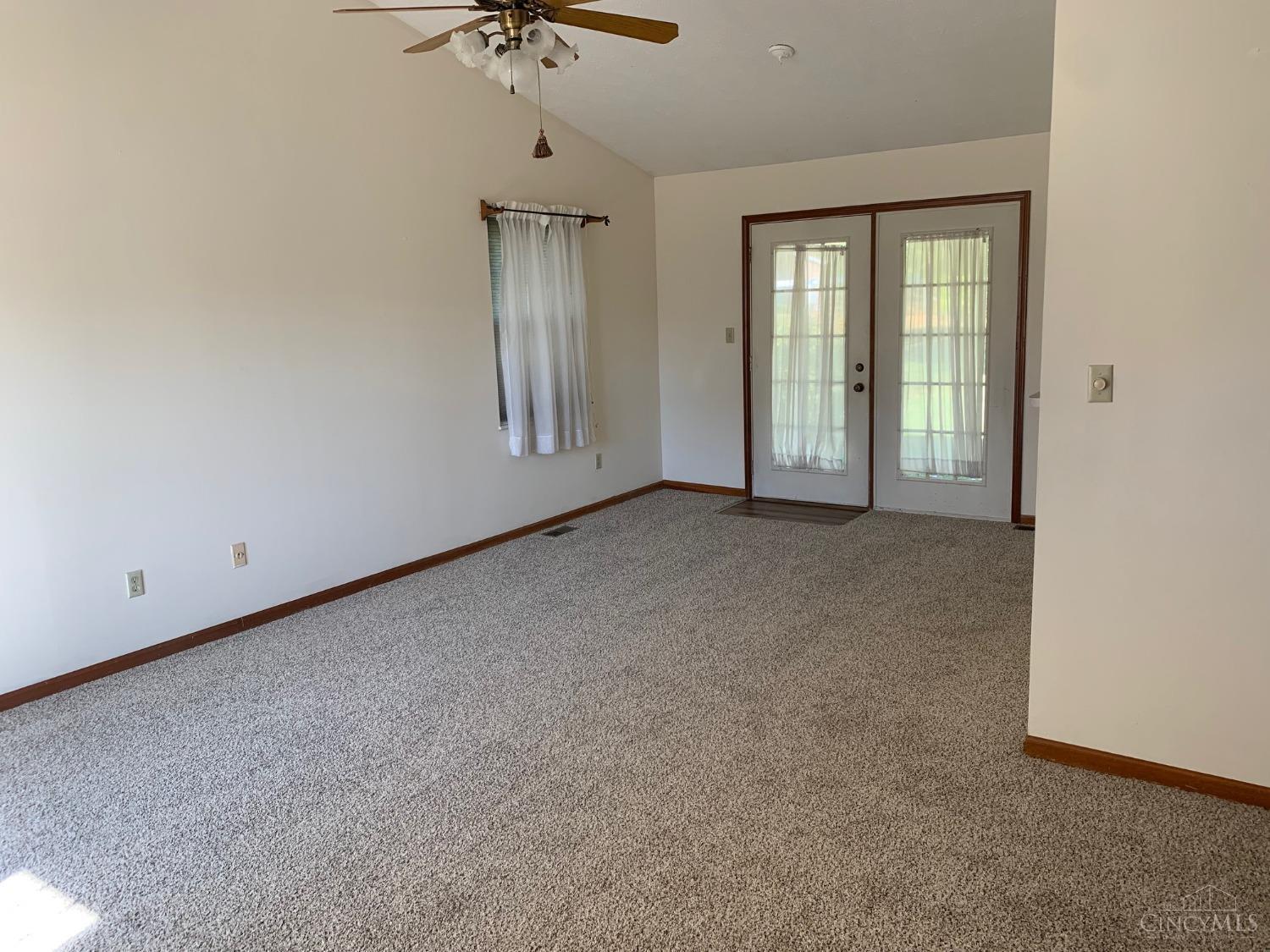 4729 Moore Road Middletown, OH 45042 - Photo 5 of 13 Gallery Image 5