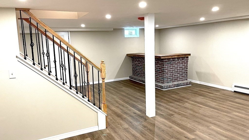9 Dixfield Road Worcester, MA 01606 - Photo 16 of 23 Gallery Image 16