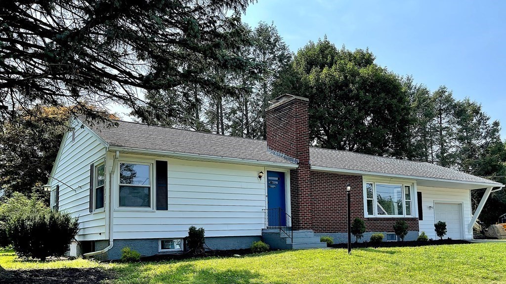9 Dixfield Road Worcester, MA 01606 - Photo 2 of 23 Gallery Image 2