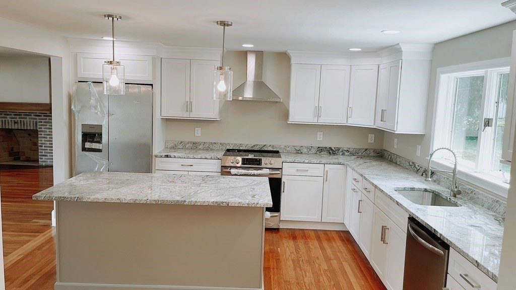9 Dixfield Road Worcester, MA 01606 - Photo 4 of 23 Gallery Image 4