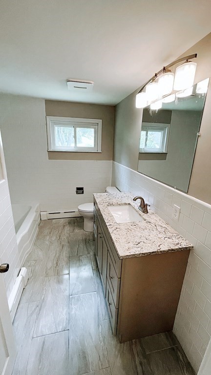 9 Dixfield Road Worcester, MA 01606 - Photo 6 of 23 Gallery Image 6