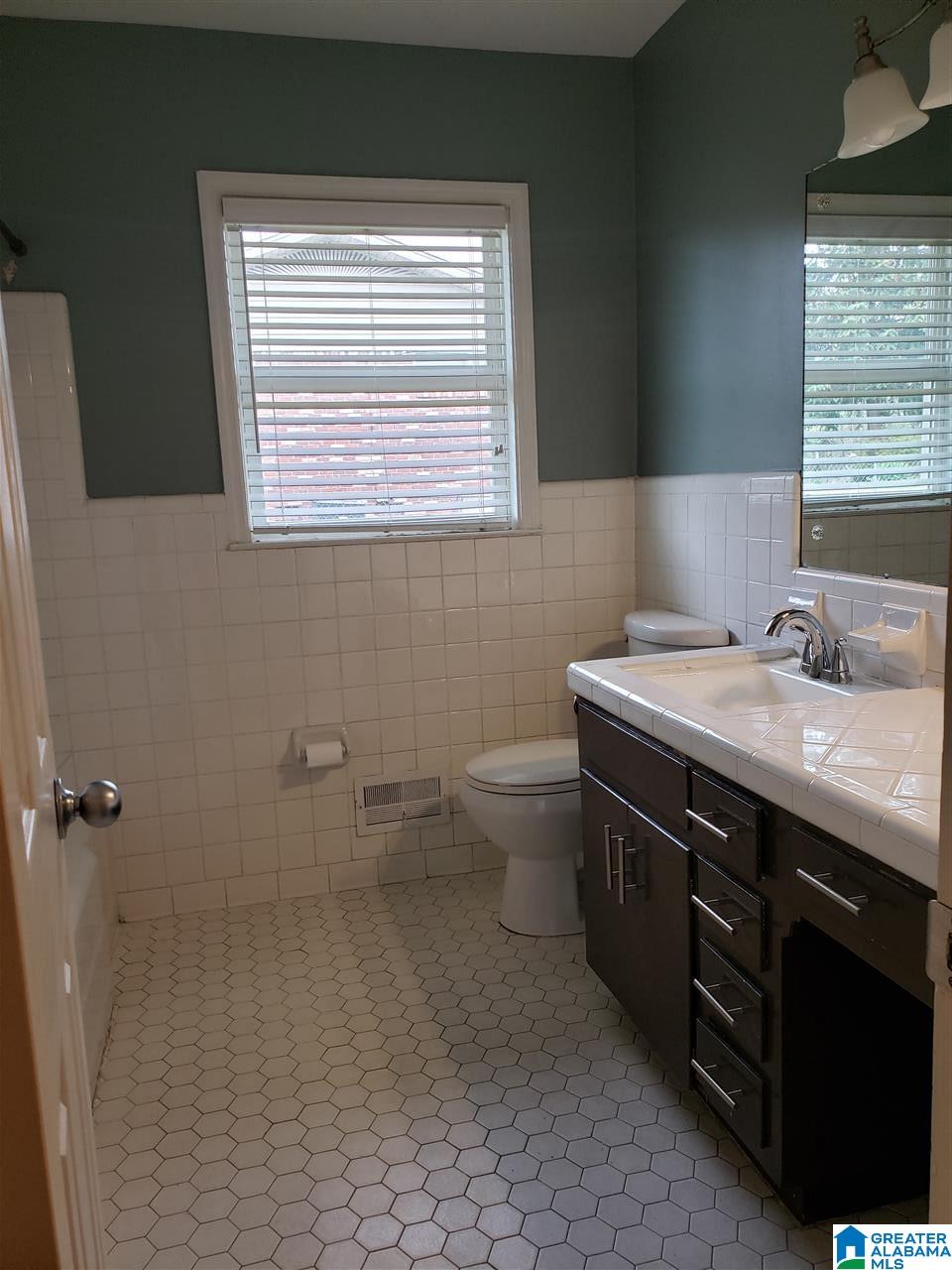 952 5th Way Pleasant Grove, AL 35127 - Photo 10 of 20