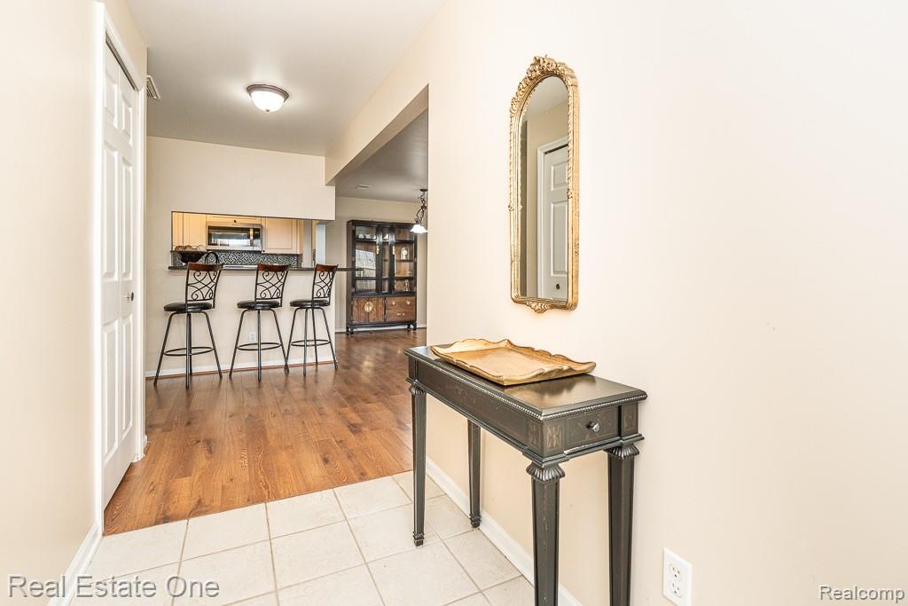 3544 Oakmonte Boulevard Rochester, MI 48306 - Photo 7 of 27