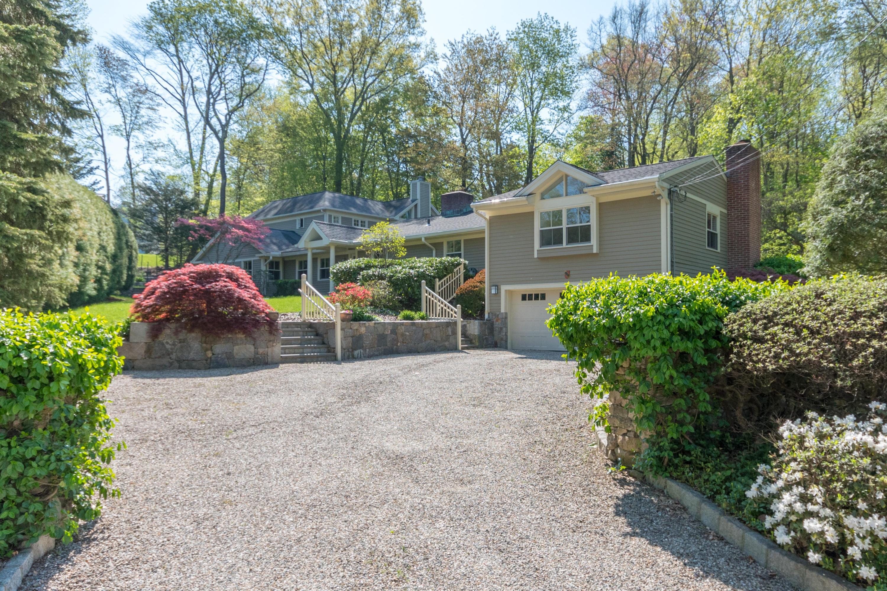 104 Leeuwarden Road Darien, CT 06820 - Photo 3 of 22 104 Leeuwarden Rd Darien CT-print-006-62