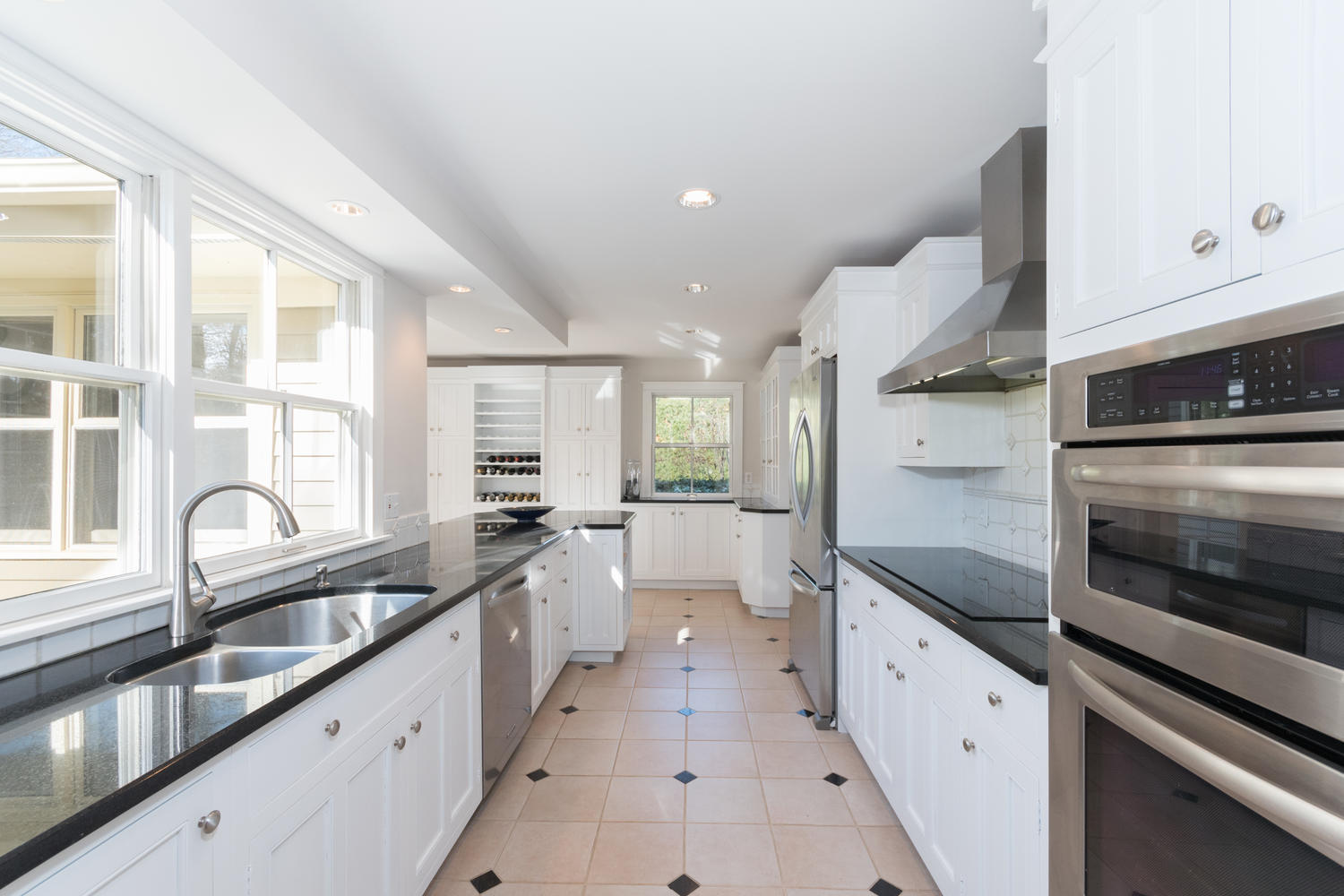 104 Leeuwarden Road Darien, CT 06820 - Photo 8 of 22 104 Leeuwarden Rd Darien CT-large-008-7-