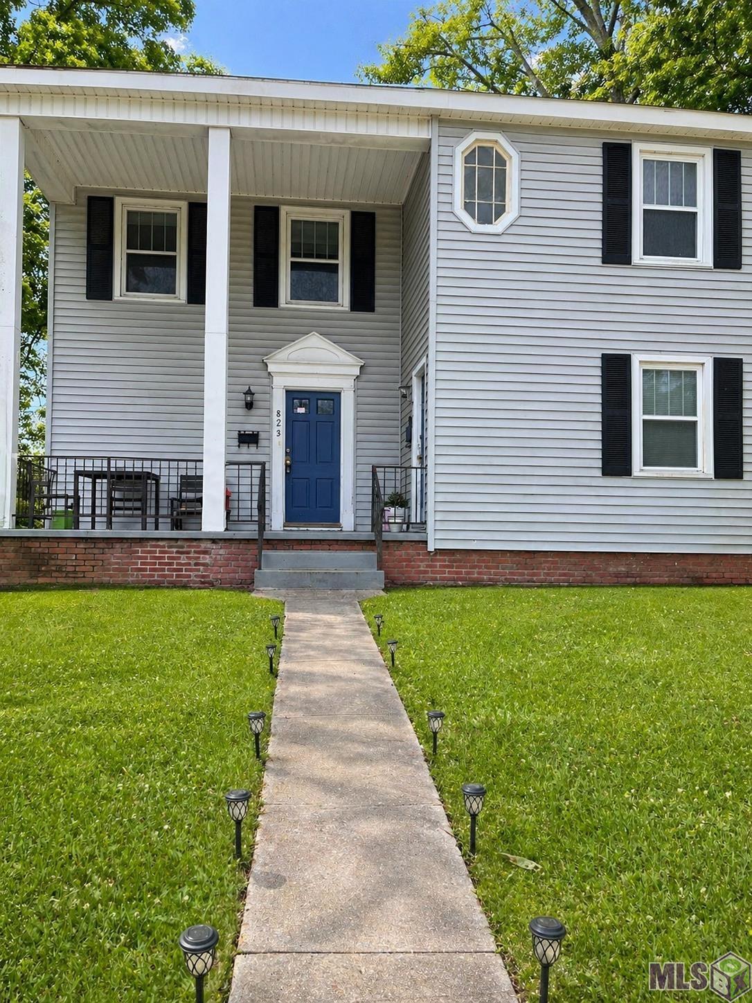 823-825 Rittiner Drive Baton Rouge, LA 70806 - Photo 1 of 14 Front
