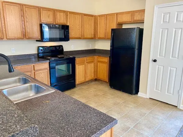 $2,000 | 322 Oak Leaf Place, Acworth, GA 30102