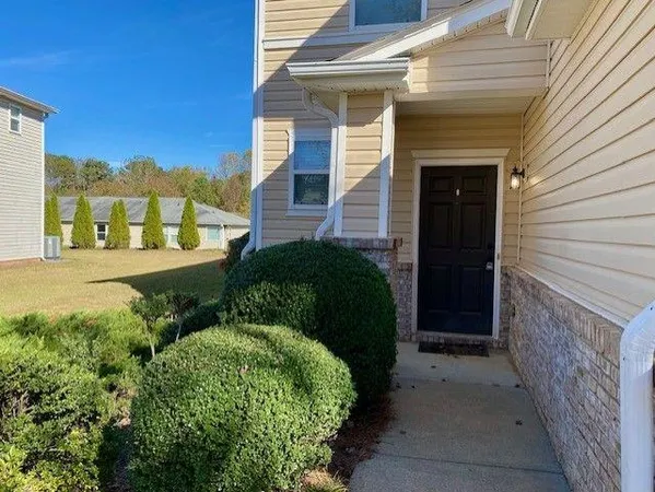 $2,000 | 322 Oak Leaf Place, Acworth, GA 30102