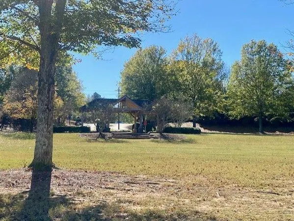 $2,000 | 322 Oak Leaf Place, Acworth, GA 30102