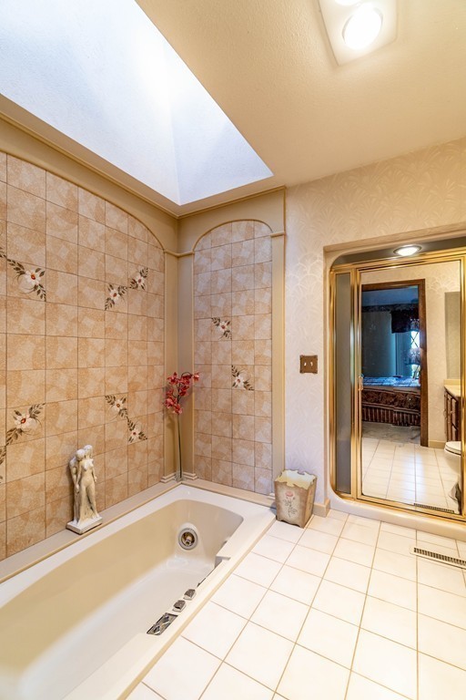 114 Carriage Road Chicopee, MA 01013 - Photo 15 of 29 Gallery Image 15