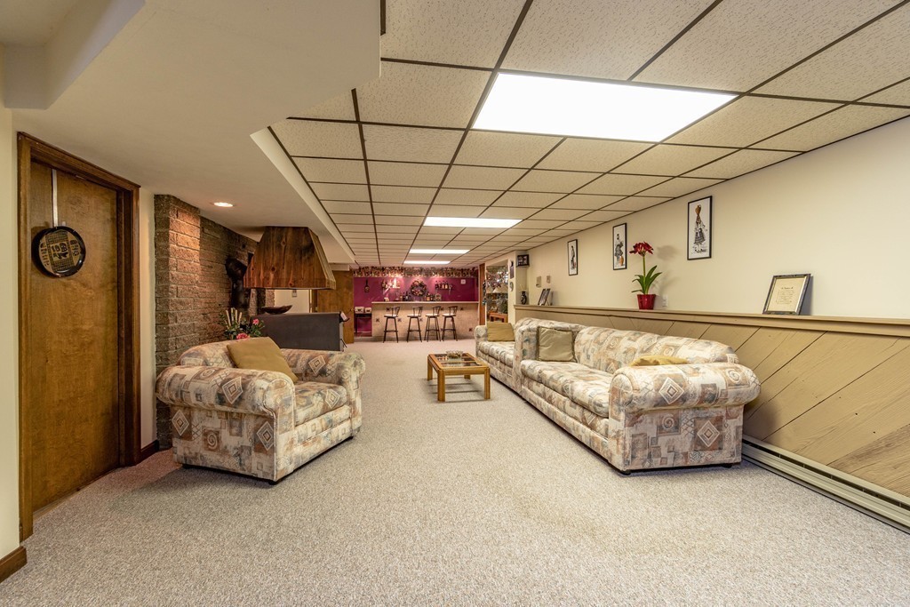 114 Carriage Road Chicopee, MA 01013 - Photo 19 of 29 Gallery Image 19