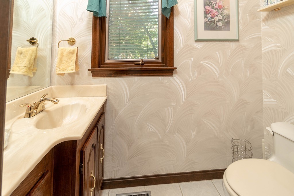 114 Carriage Road Chicopee, MA 01013 - Photo 23 of 29 Gallery Image 23