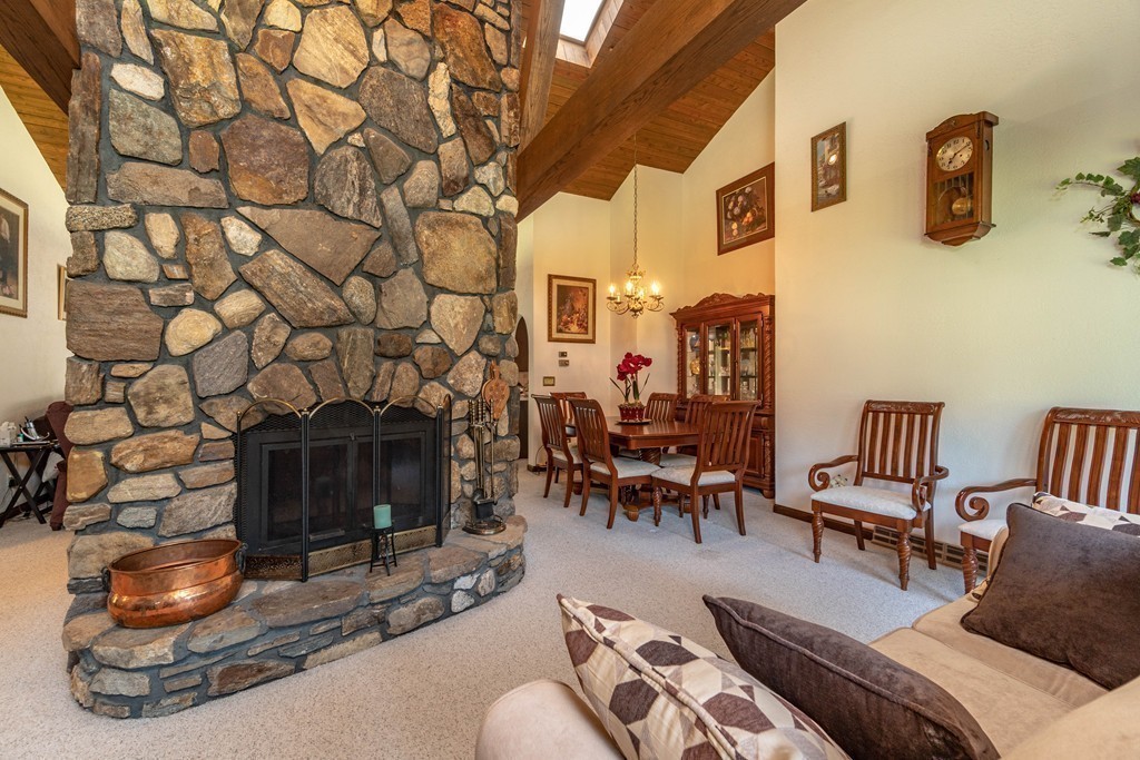 114 Carriage Road Chicopee, MA 01013 - Photo 6 of 29 Gallery Image 6