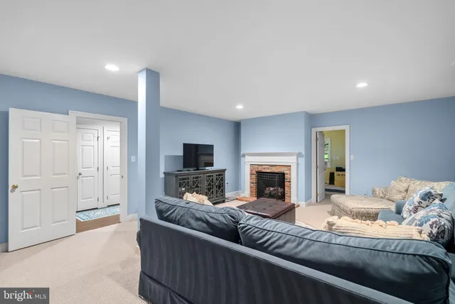 $1,899,900 | 10306 Cutters Lane, Potomac, MD 20854