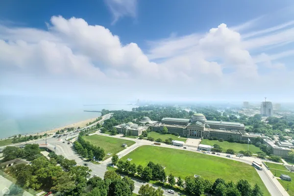 $2,600 | 1700 East 56th Street, Unit 2809, Chicago, IL 60637