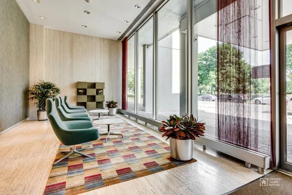 $2,600 | 1700 East 56th Street, Unit 2809, Chicago, IL 60637