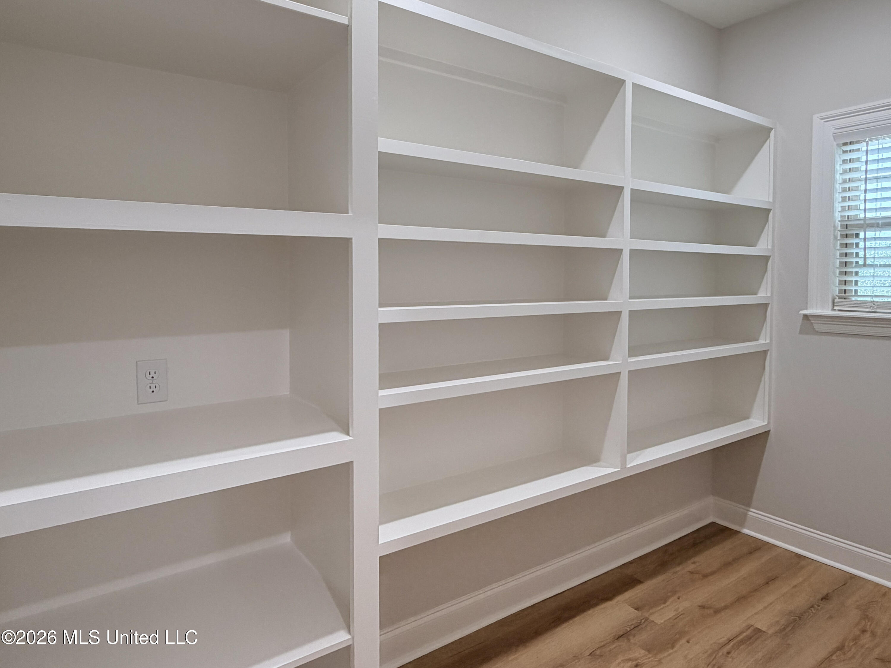 64 Meadow Breeze Road Sumrall, MS 39482 - Photo 18 of 37 5- Pantry