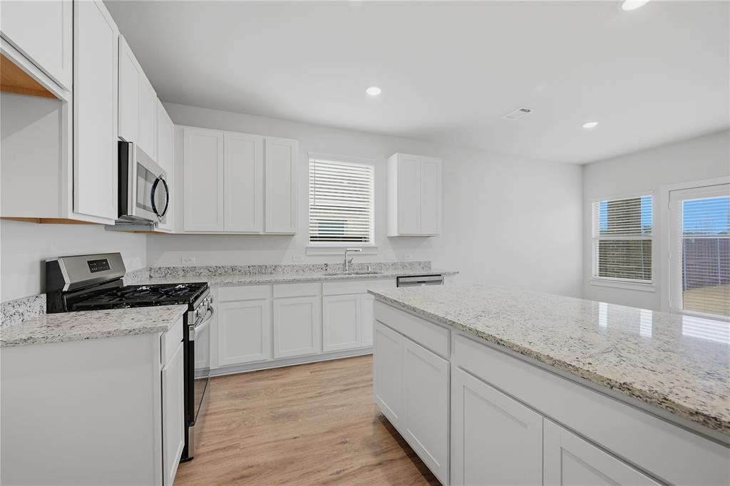 1362 Chisos Way Forney, TX 75126 - Photo 11 of 40