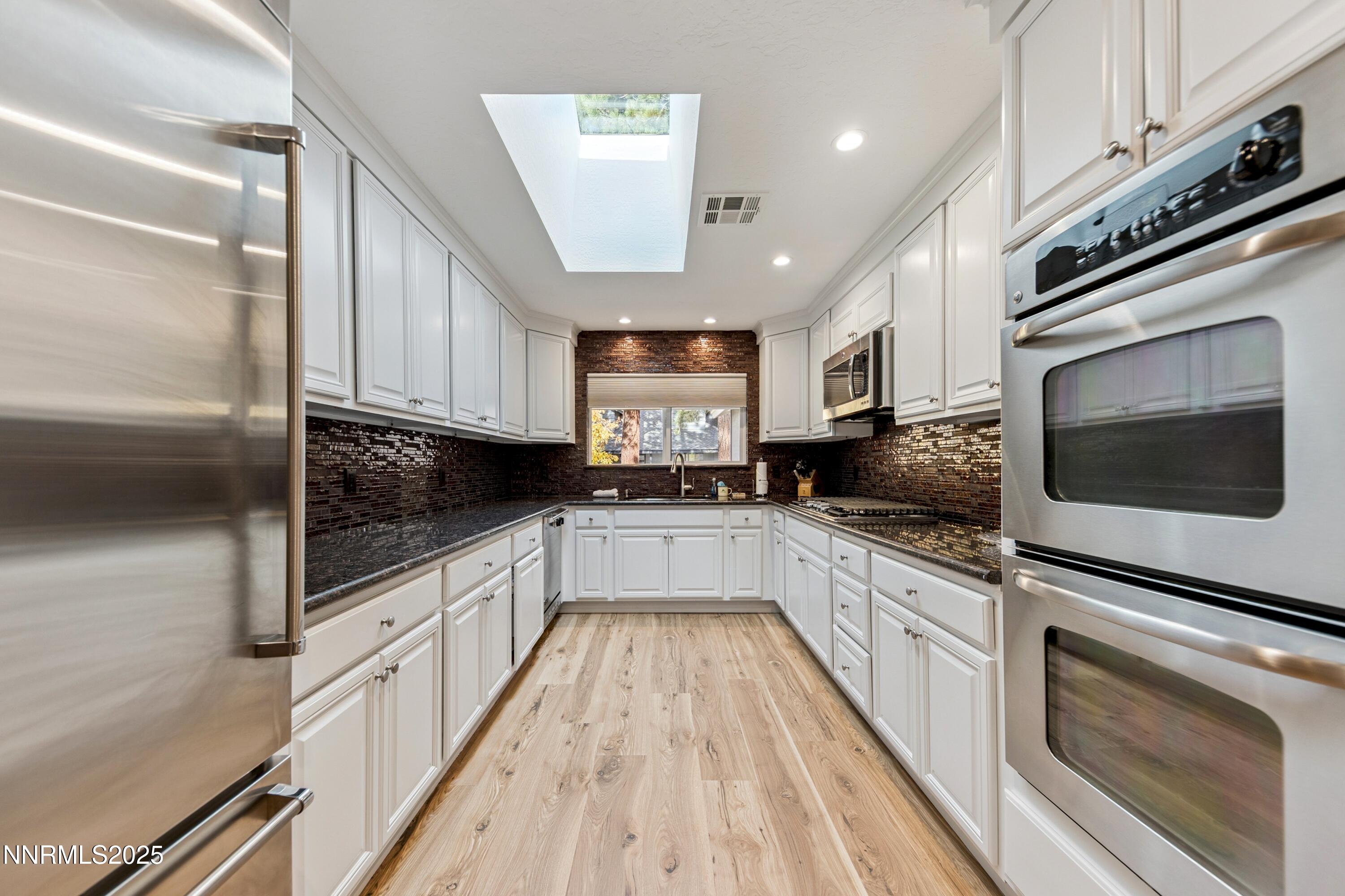 192 Pine Ridge Drive Stateline, NV 89449 - Photo 16 of 37 a29