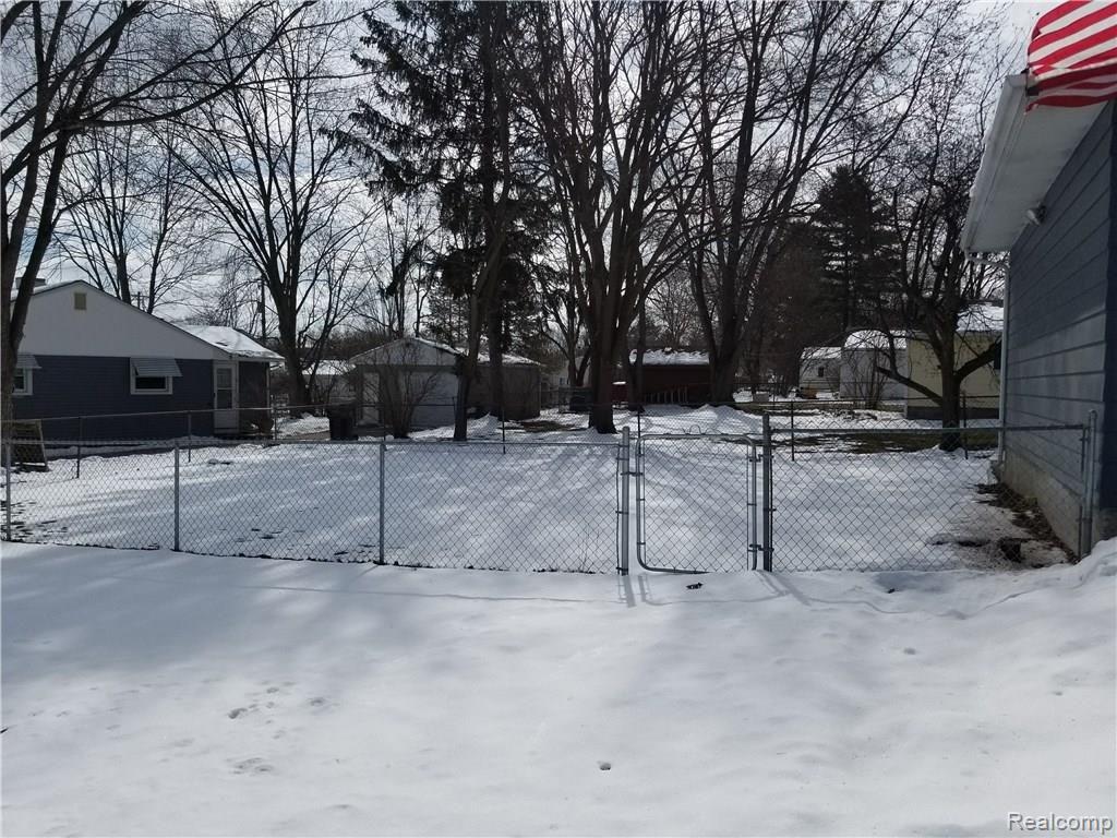 527 Byron Road Howell, MI 48843 - Photo 6 of 24