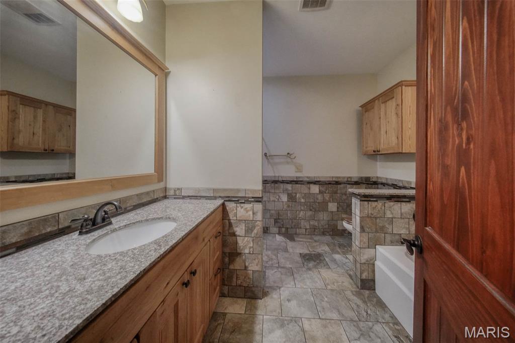283 Broken Post Road Richland, MO 65556 - Photo 23 of 97