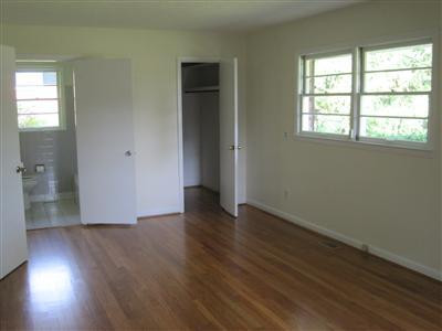 3137 Trinity Road Lexington, KY 40503 - Photo 15 of 17 Master Bedroom - 11.50" X 19'10" plus ba