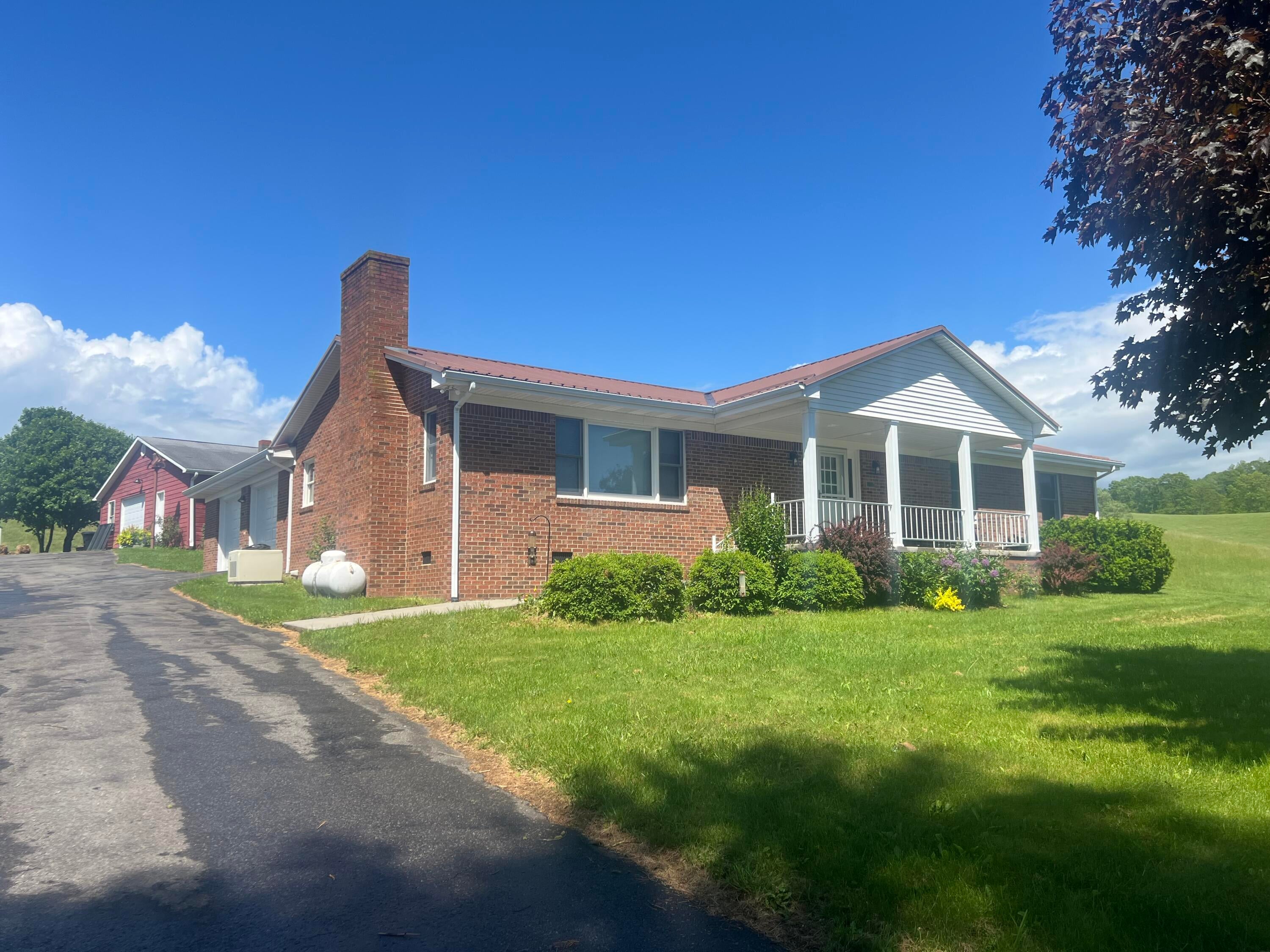 2446 Grassy Meadows Road Alderson, WV 24910 - Photo 4 of 110 Gallery Image 4