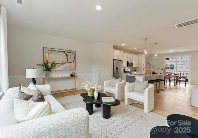 $449,000 | 7904 Sansom Circle, Charlotte, NC 28213