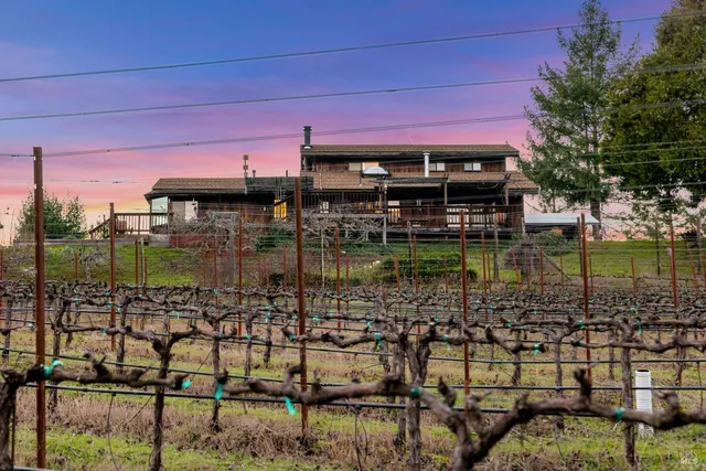 $1,200,000 | 27700 Nash Mill Road, Philo, CA 95466