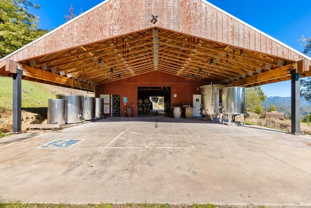 $1,200,000 | 27700 Nash Mill Road, Philo, CA 95466