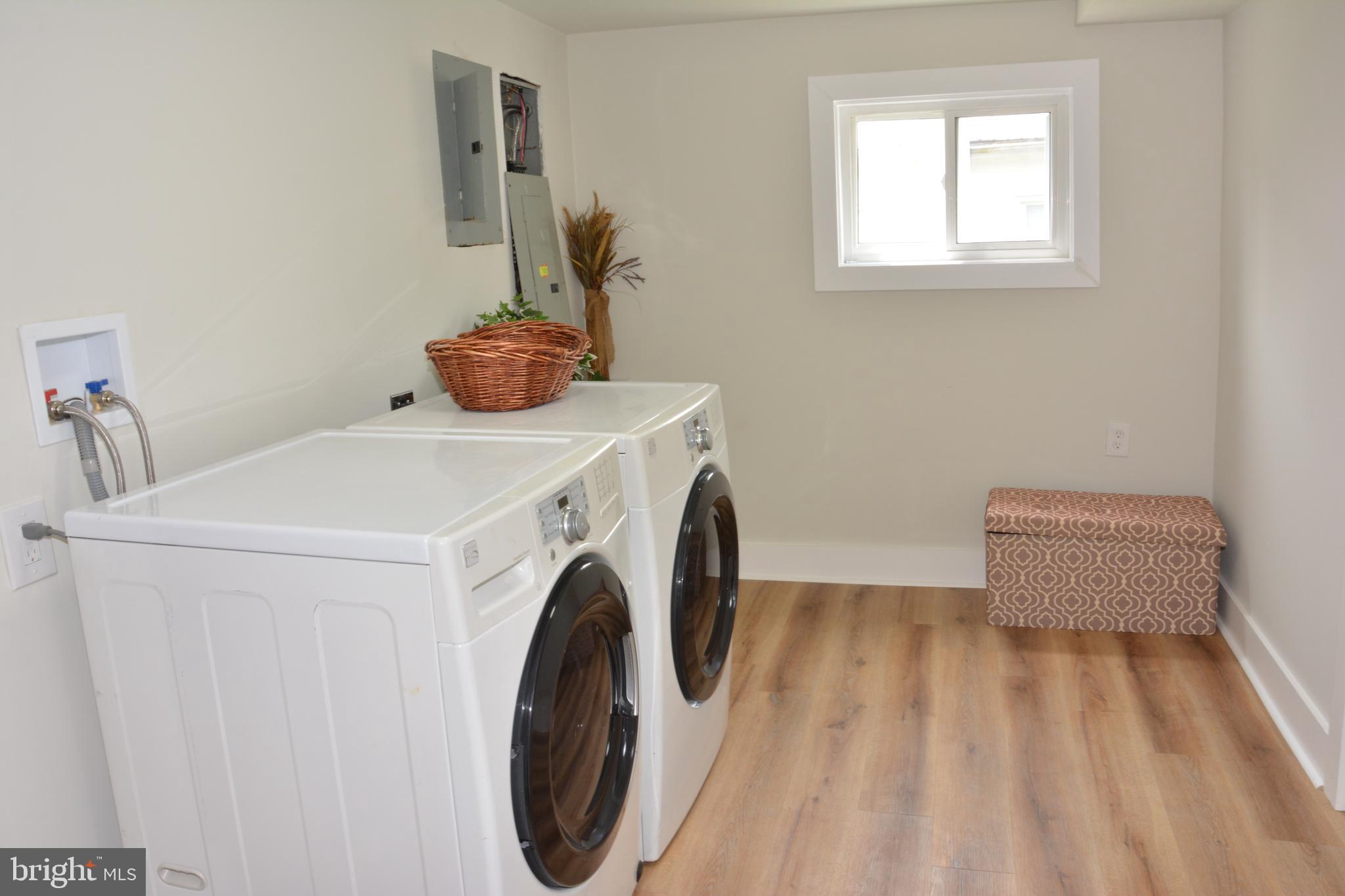 1006 Circle Drive Keymar, MD 21757 - Photo 26 of 57 a utility room with dryer and washer