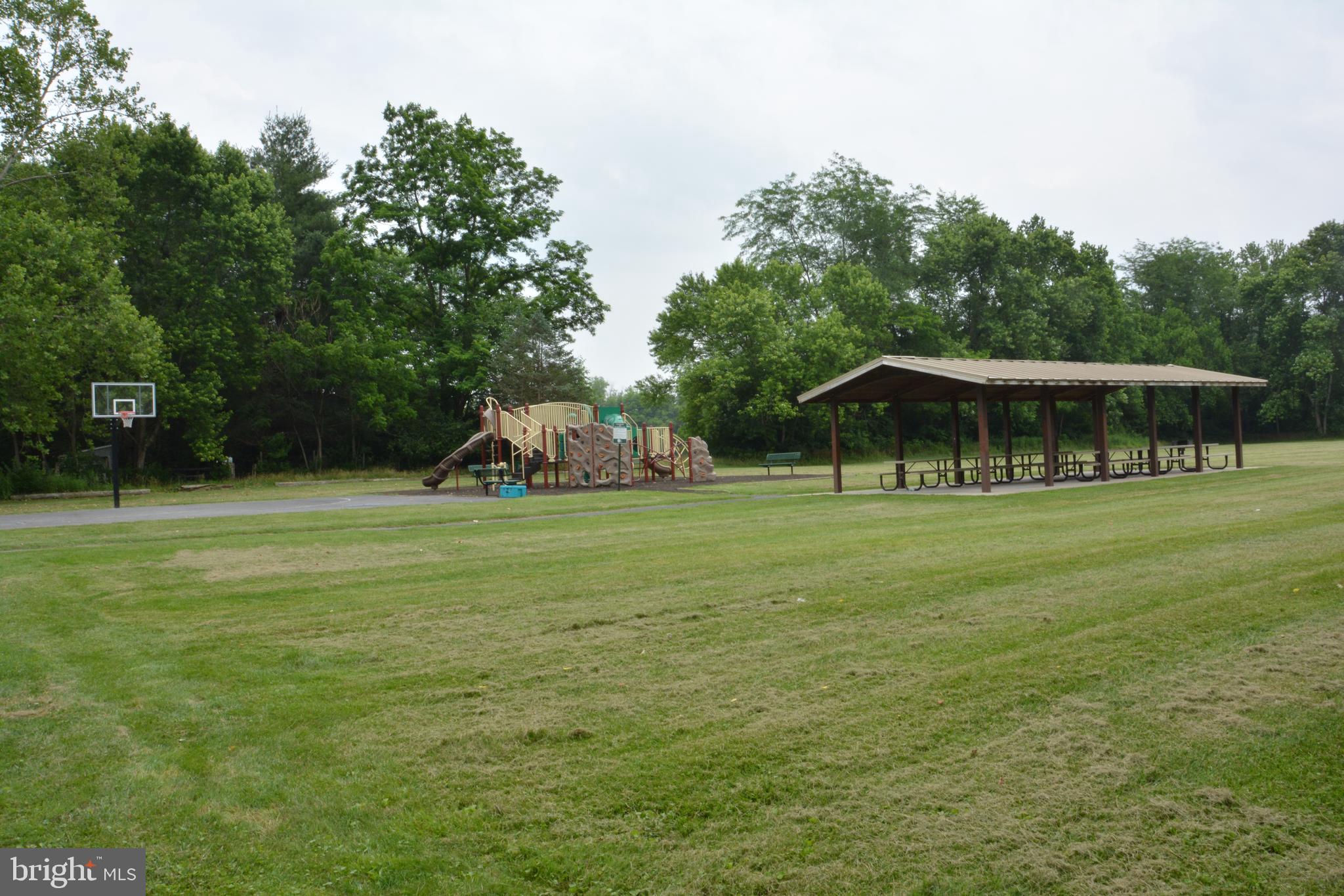 1006 Circle Drive Keymar, MD 21757 - Photo 55 of 57 a front view of a house with garden