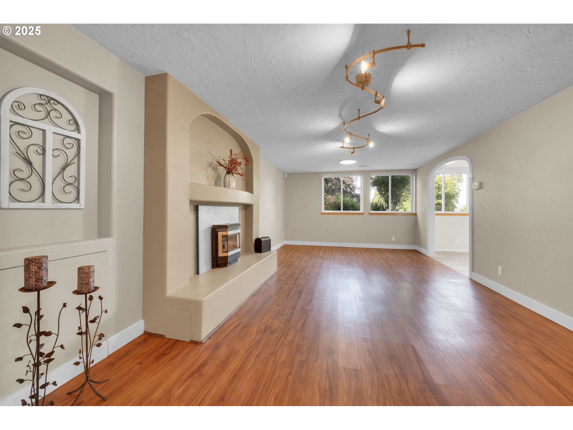 36058 Enterprise Road Creswell, OR 97426 - Photo 17 of 40 Gallery Image 17