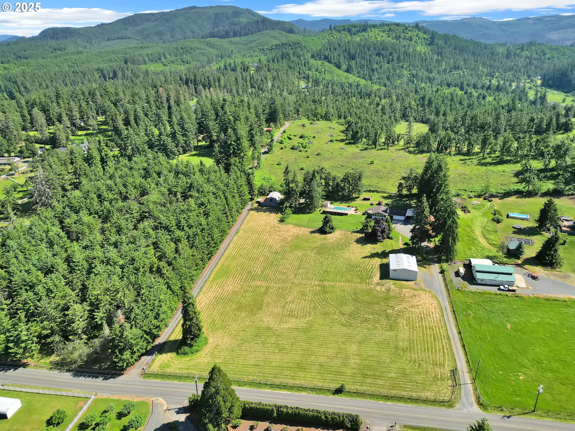 36058 Enterprise Road Creswell, OR 97426 - Photo 2 of 40 Gallery Image 2