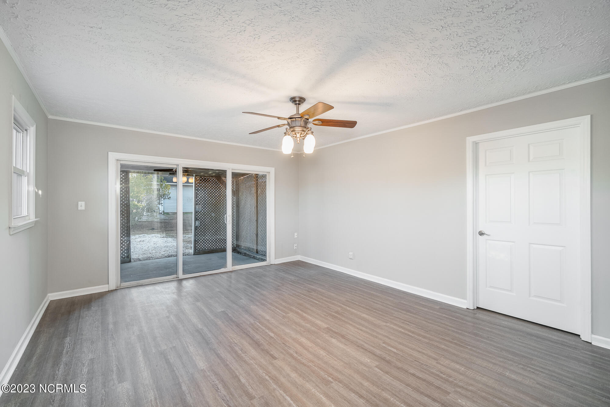 213 9 Mile Road Newport, NC 28570 - Photo 11 of 34 213-nine-mile-20
