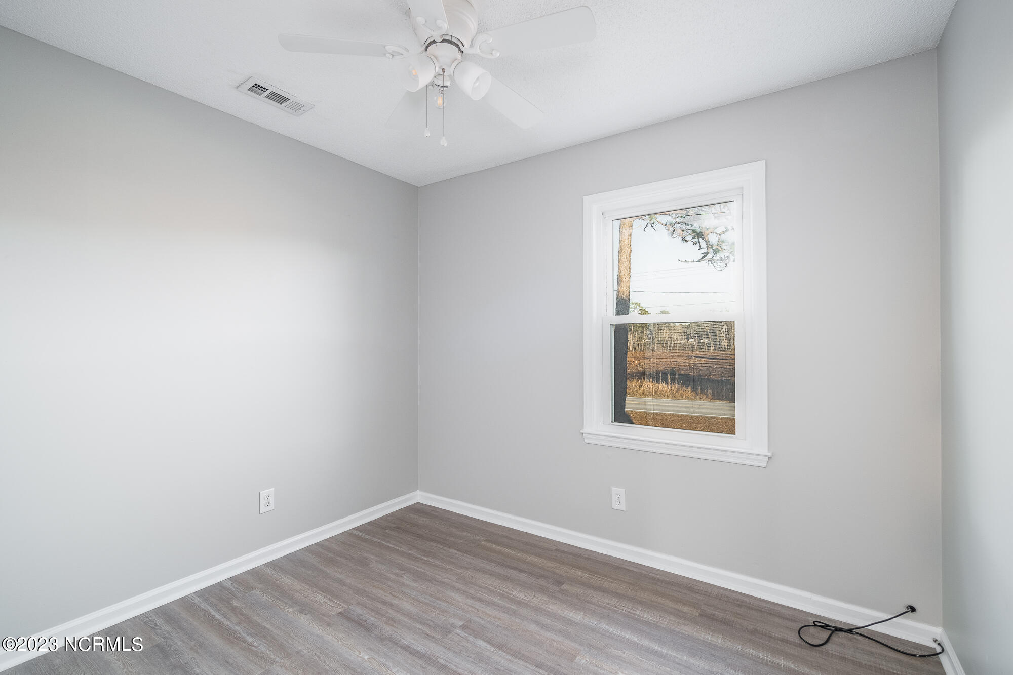 213 9 Mile Road Newport, NC 28570 - Photo 16 of 34 213-nine-mile-31