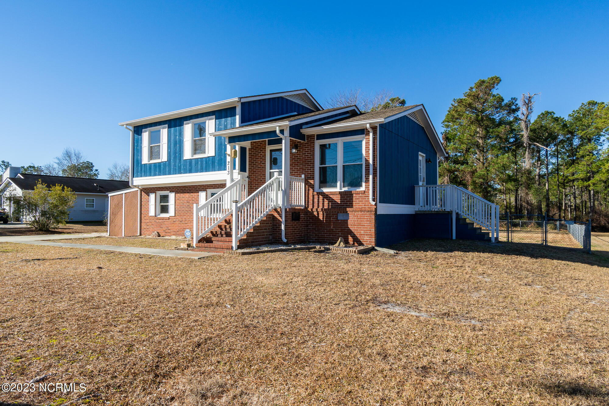 213 9 Mile Road Newport, NC 28570 - Photo 3 of 34 213-nine-mile-3