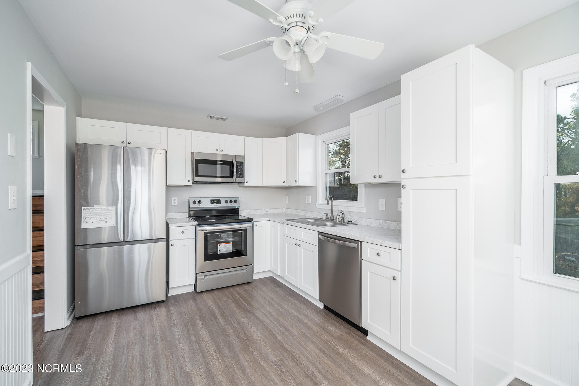 213 9 Mile Road Newport, NC 28570 - Photo 4 of 34 213-nine-mile-17