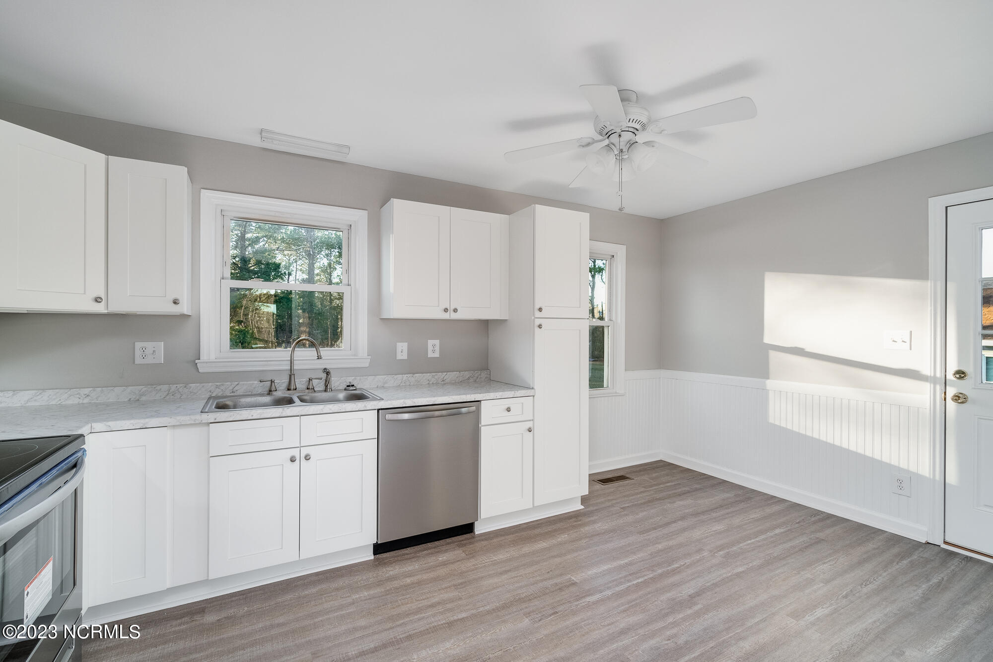 213 9 Mile Road Newport, NC 28570 - Photo 6 of 34 213-nine-mile-16