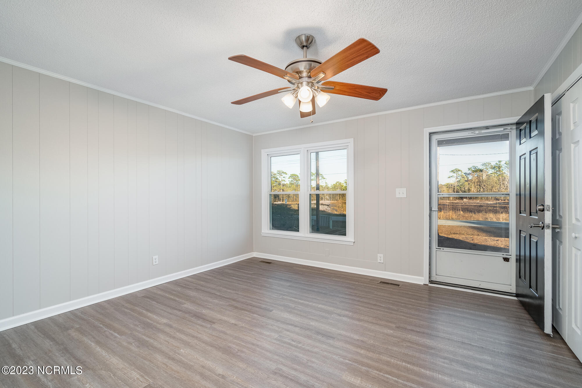 213 9 Mile Road Newport, NC 28570 - Photo 8 of 34 213-nine-mile-15
