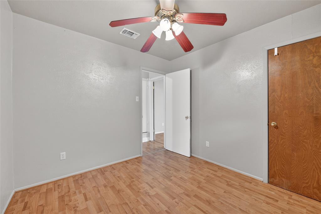 910 Kerry Street Benbrook, TX 76126 - Photo 29 of 32