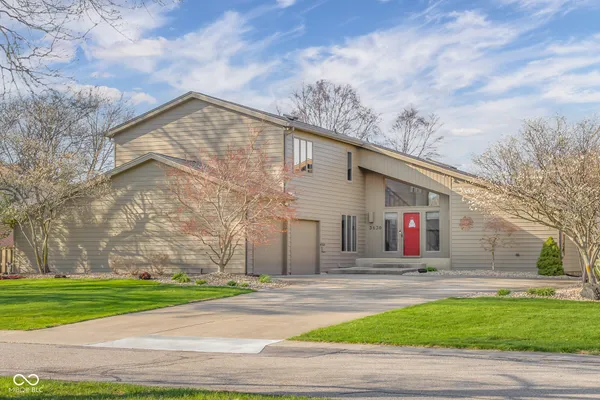 $543,000 | 3830 Cove Road, Columbus, IN 47203